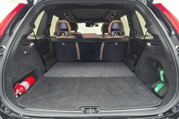 2021 Volvo XC90 с пробегом 51 634 км