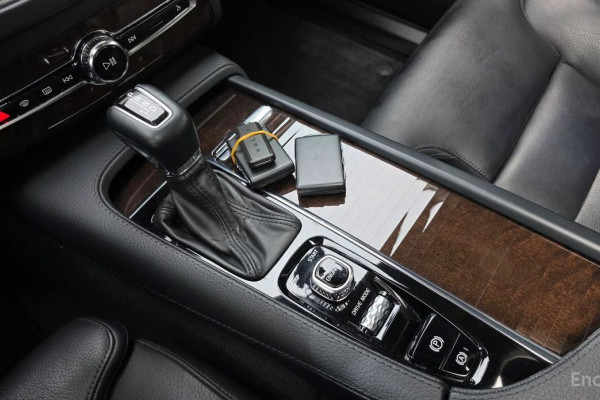 2016 Volvo XC90 с пробегом 99 321 км