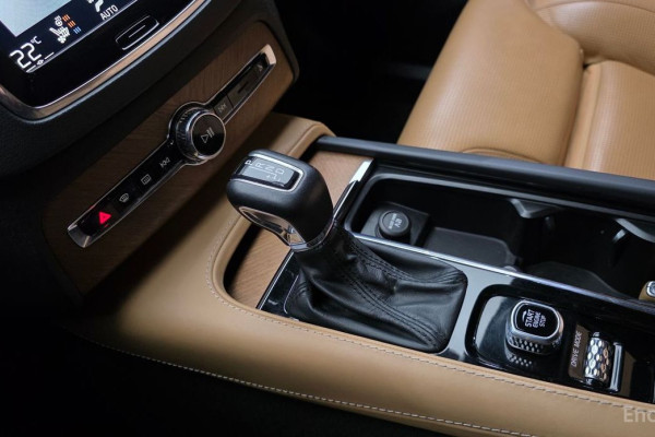 2017 Volvo XC90 с пробегом 198 692 км