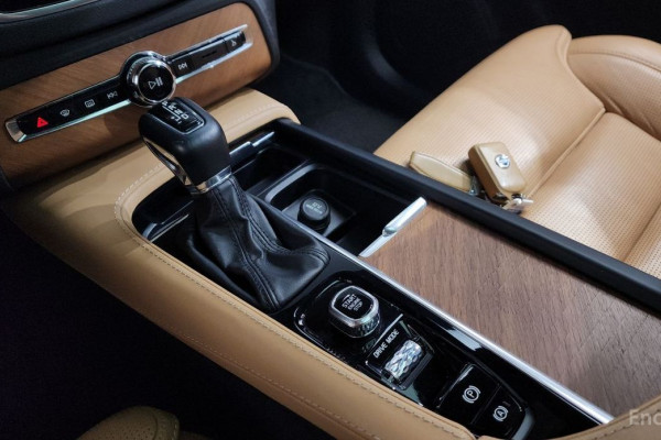 2019 Volvo XC90 с пробегом 99 888 км