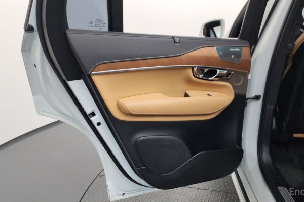 2019 Volvo XC90 с пробегом 99 888 км