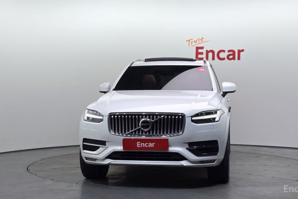 2020 Volvo XC90 с пробегом 73 137 км
