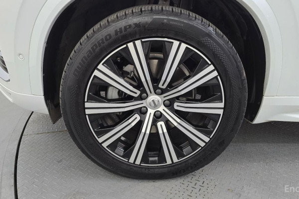 2020 Volvo XC90 с пробегом 73 137 км