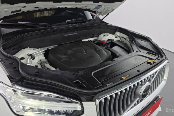 2020 Volvo XC90 с пробегом 73 137 км
