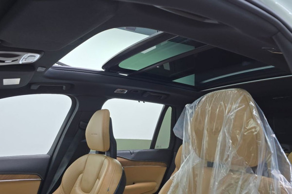 2020 Volvo XC90 с пробегом 73 137 км