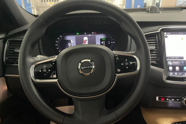 2024 Volvo XC90 с пробегом 21 261 км