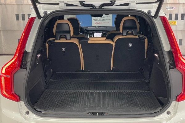 2024 Volvo XC90 с пробегом 21 261 км