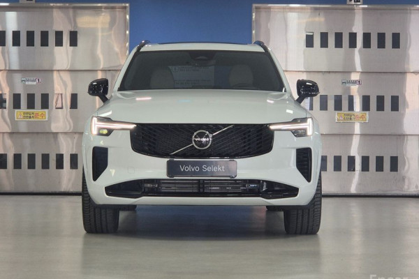 2025 Volvo XC90 с пробегом 6 243 км