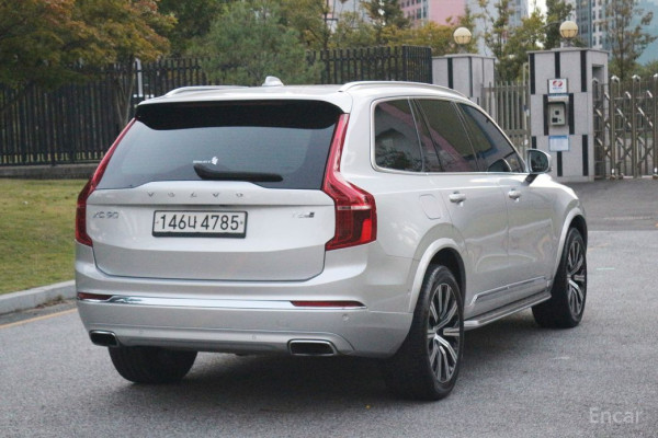 2020 Volvo XC90 с пробегом 200 173 км