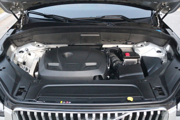 2020 Volvo XC90 с пробегом 200 173 км