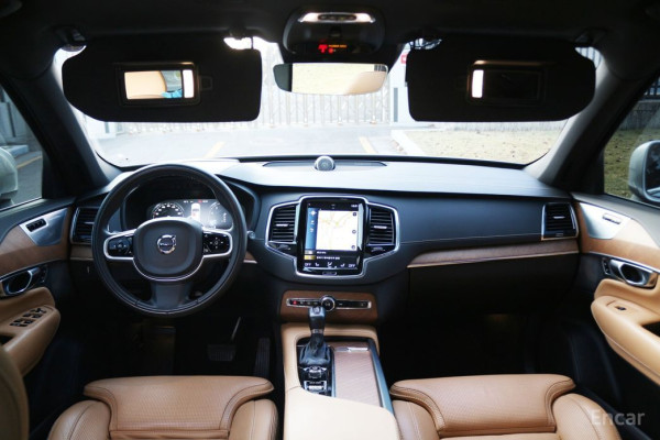 2020 Volvo XC90 с пробегом 200 173 км