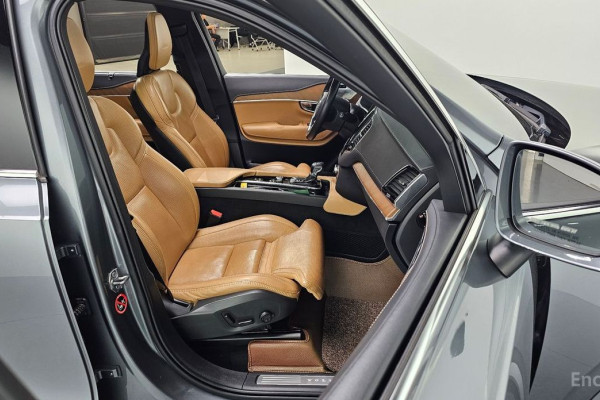 2019 Volvo XC90 с пробегом 200 770 км