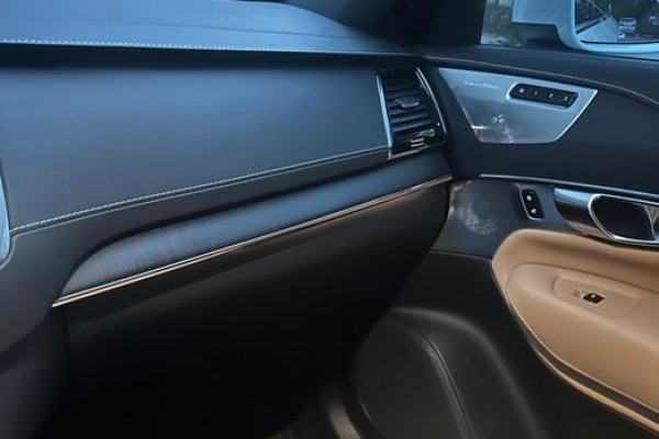 2022 Volvo XC90 с пробегом 54 000 км