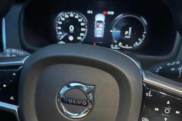 2022 Volvo XC90 с пробегом 54 000 км