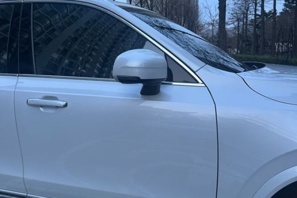 2022 Volvo XC90 с пробегом 54 000 км