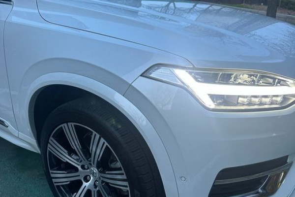 2022 Volvo XC90 с пробегом 54 000 км