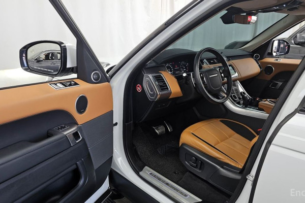 2022 Land Rover Range Rover Sport с пробегом 30 653 км