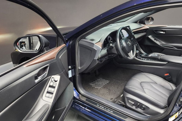 2021 Toyota Avalon с пробегом 44 492 км