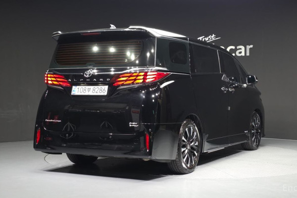 2024 Toyota Alphard с пробегом 2 793 км