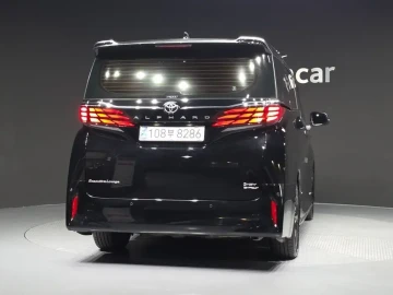 2024 Toyota Alphard с пробегом 2 793 км