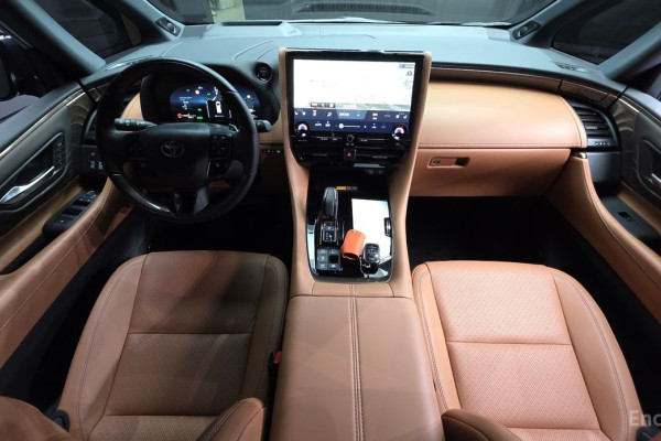 2024 Toyota Alphard с пробегом 2 793 км