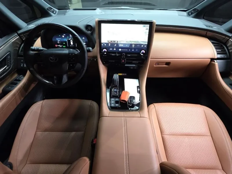 2024 Toyota Alphard с пробегом 2 793 км