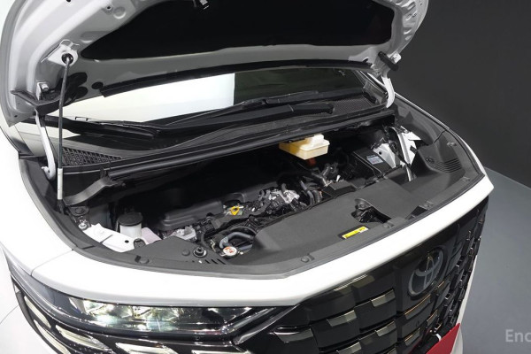 2024 Toyota Alphard с пробегом 11 724 км