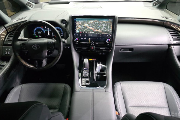 2024 Toyota Alphard с пробегом 11 724 км