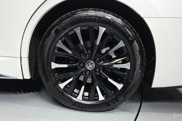 2024 Toyota Alphard с пробегом 11 724 км