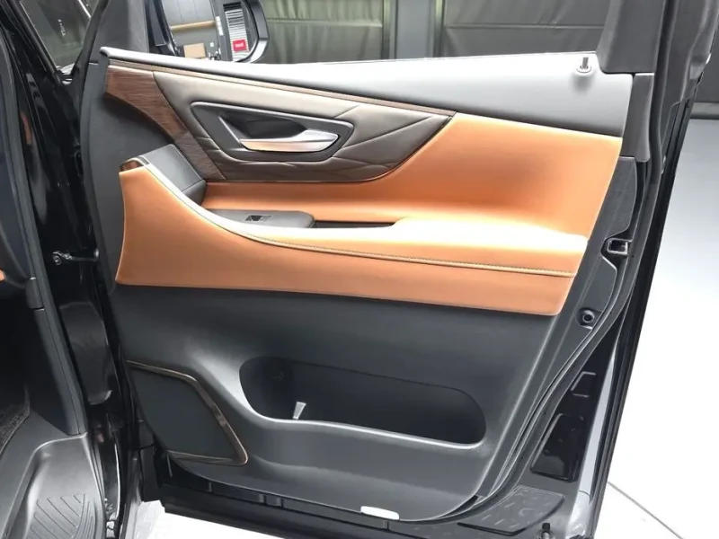 2024 Toyota Alphard с пробегом 2 793 км