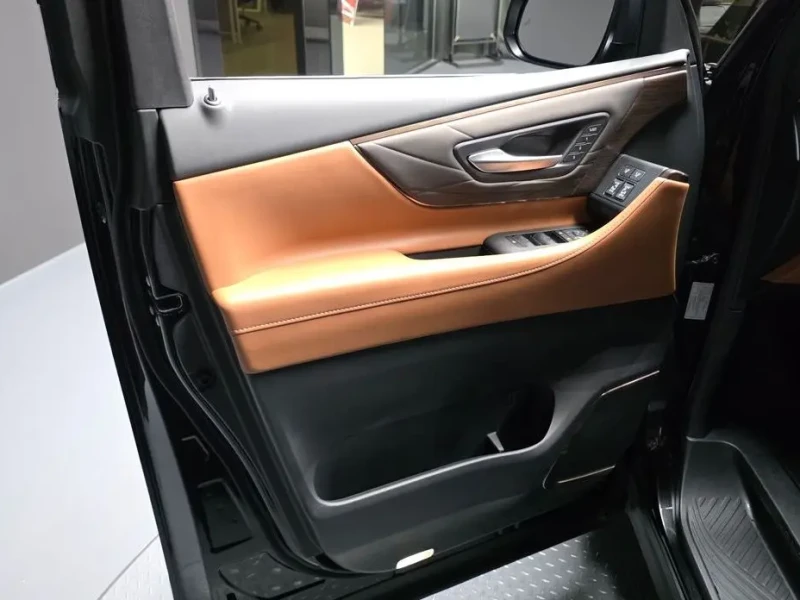 2024 Toyota Alphard с пробегом 2 793 км