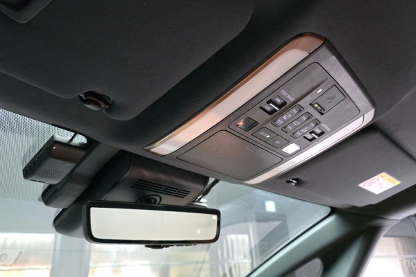 2024 Toyota Alphard с пробегом 2 793 км