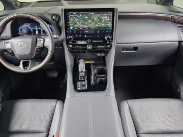 2023 Toyota Alphard с пробегом 55 817 км