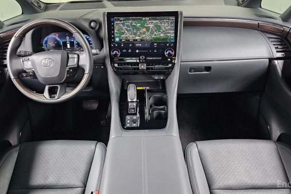 2023 Toyota Alphard с пробегом 55 817 км