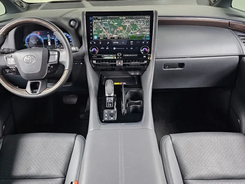 2023 Toyota Alphard с пробегом 55 817 км