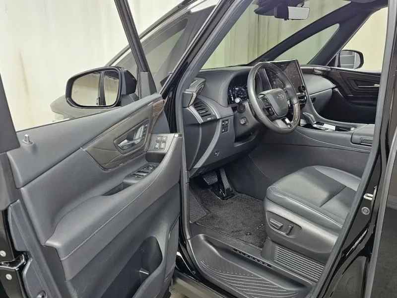 2023 Toyota Alphard с пробегом 55 817 км