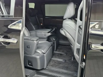 2023 Toyota Alphard с пробегом 55 817 км