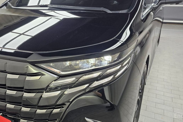 2023 Toyota Alphard с пробегом 55 817 км