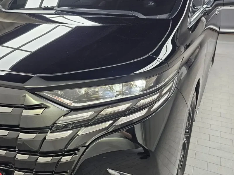 2023 Toyota Alphard с пробегом 55 817 км