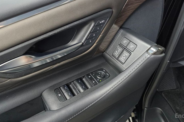 2023 Toyota Alphard с пробегом 55 817 км