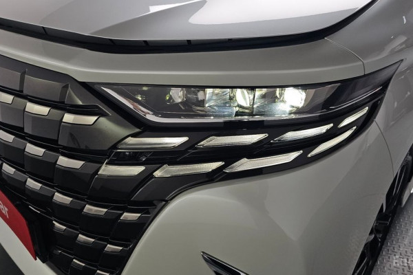 2024 Toyota Alphard с пробегом 20 668 км