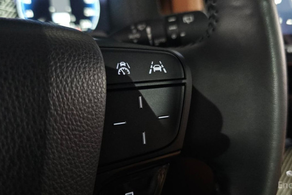 2024 Toyota Alphard с пробегом 20 668 км