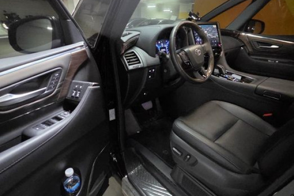 2024 Toyota Alphard с пробегом 3 752 км