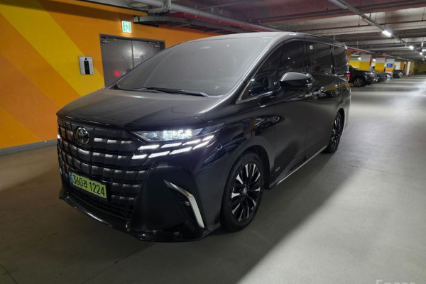 2024 Toyota Alphard с пробегом 3 752 км