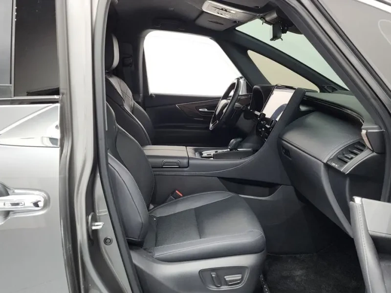 2024 Toyota Alphard с пробегом 17 940 км