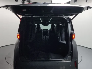 2024 Toyota Alphard с пробегом 17 940 км