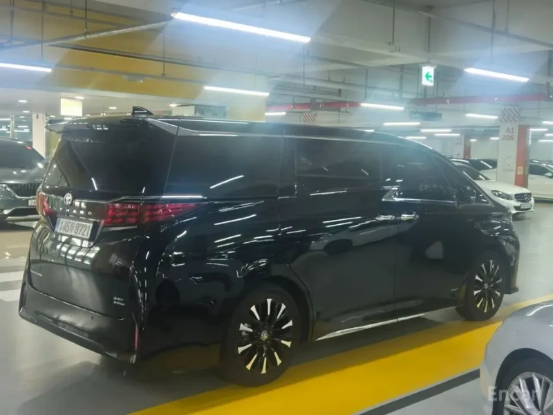 2024 Toyota Alphard с пробегом 11 442 км