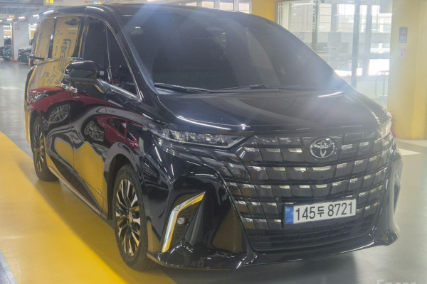 2024 Toyota Alphard с пробегом 11 442 км