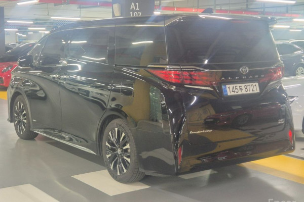 2024 Toyota Alphard с пробегом 11 442 км