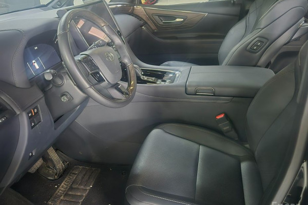 2024 Toyota Alphard с пробегом 11 442 км